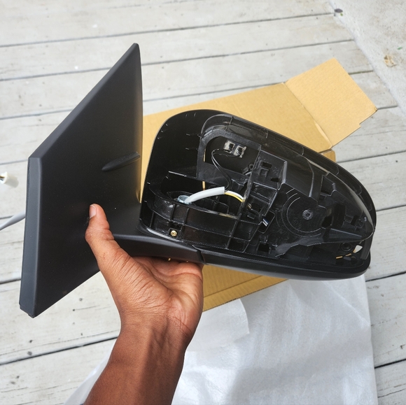 TY COROLA 14- (USA) DOOR MIRROR LH - Picture 5 of 5